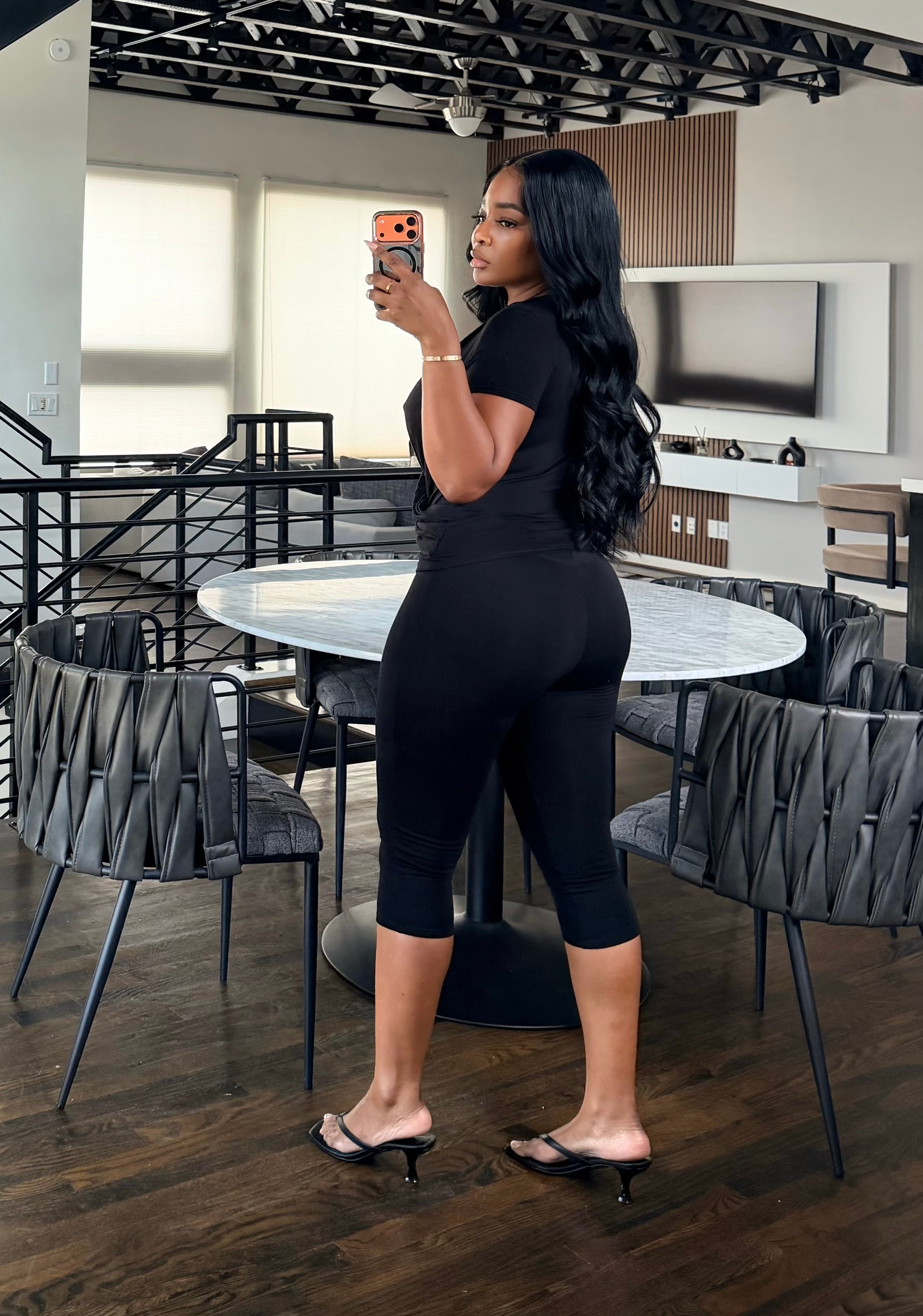 Black Crossover Capri set