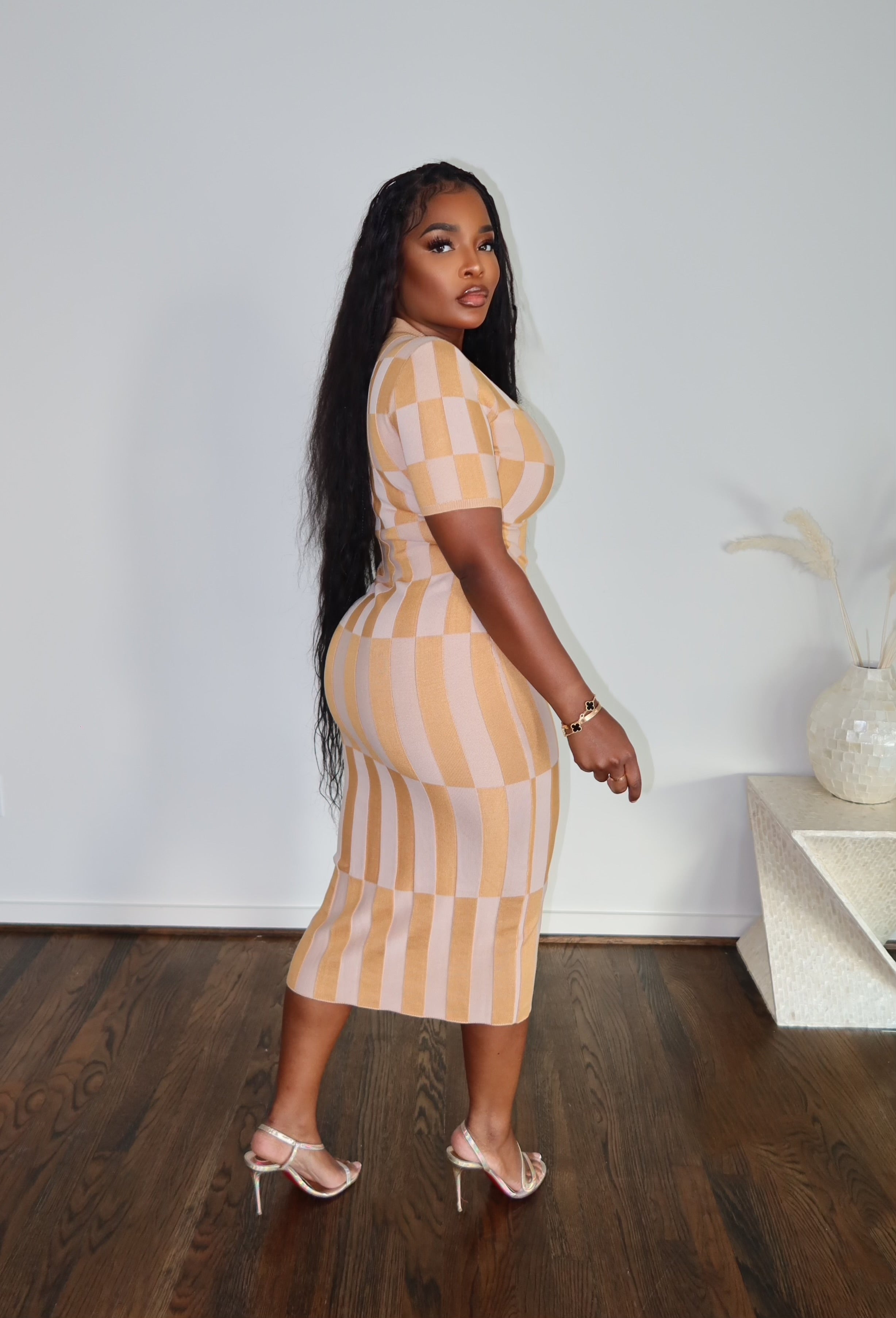 Yellow textured midi