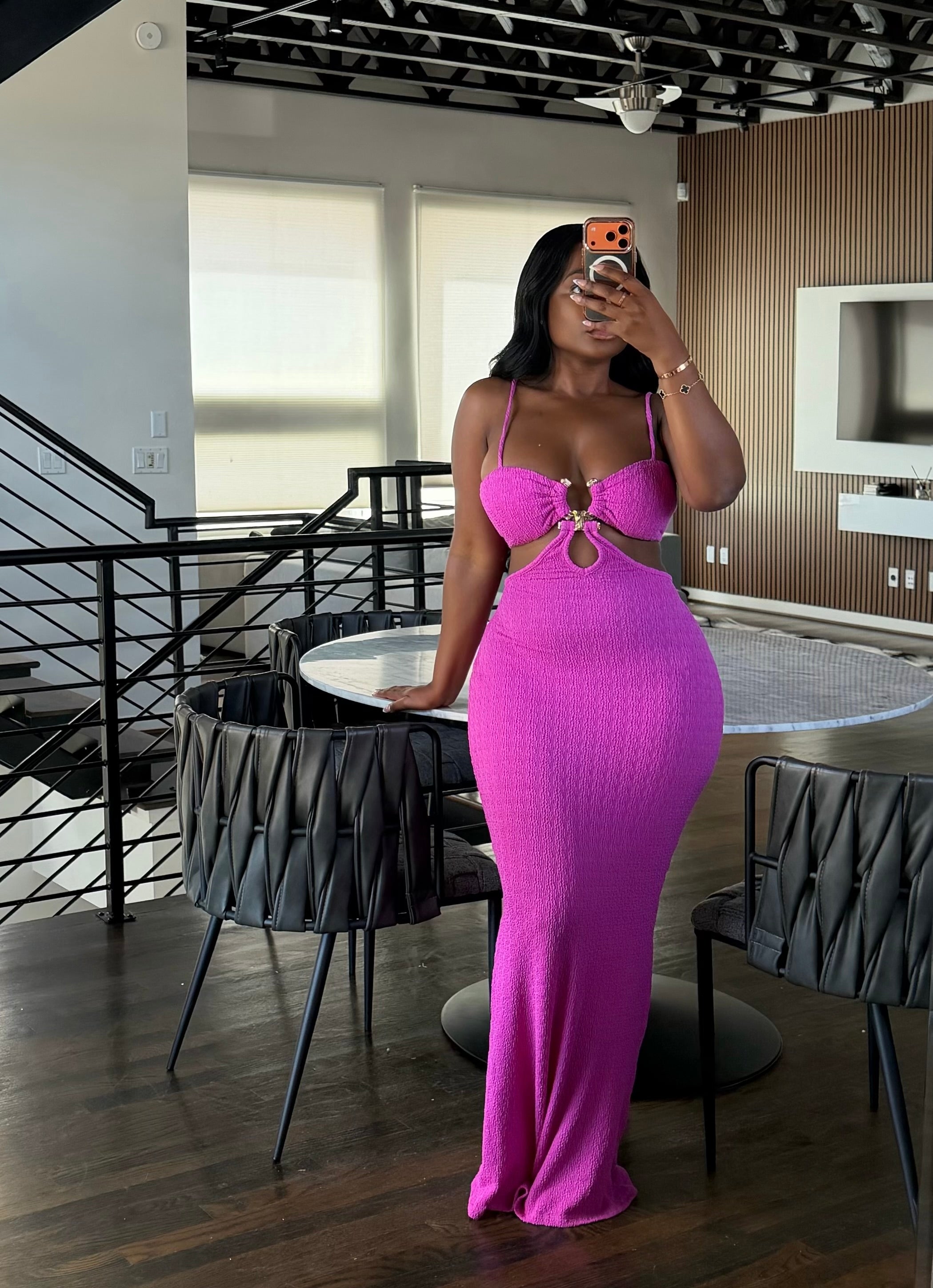 Magenta cut out Maxi