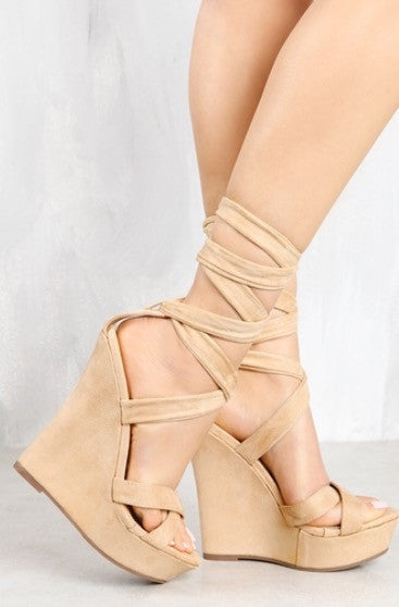 Nude wedge