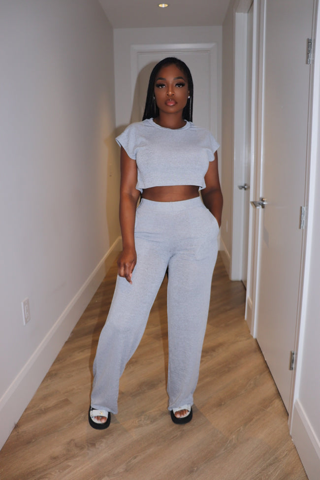 Gray cropped chill set